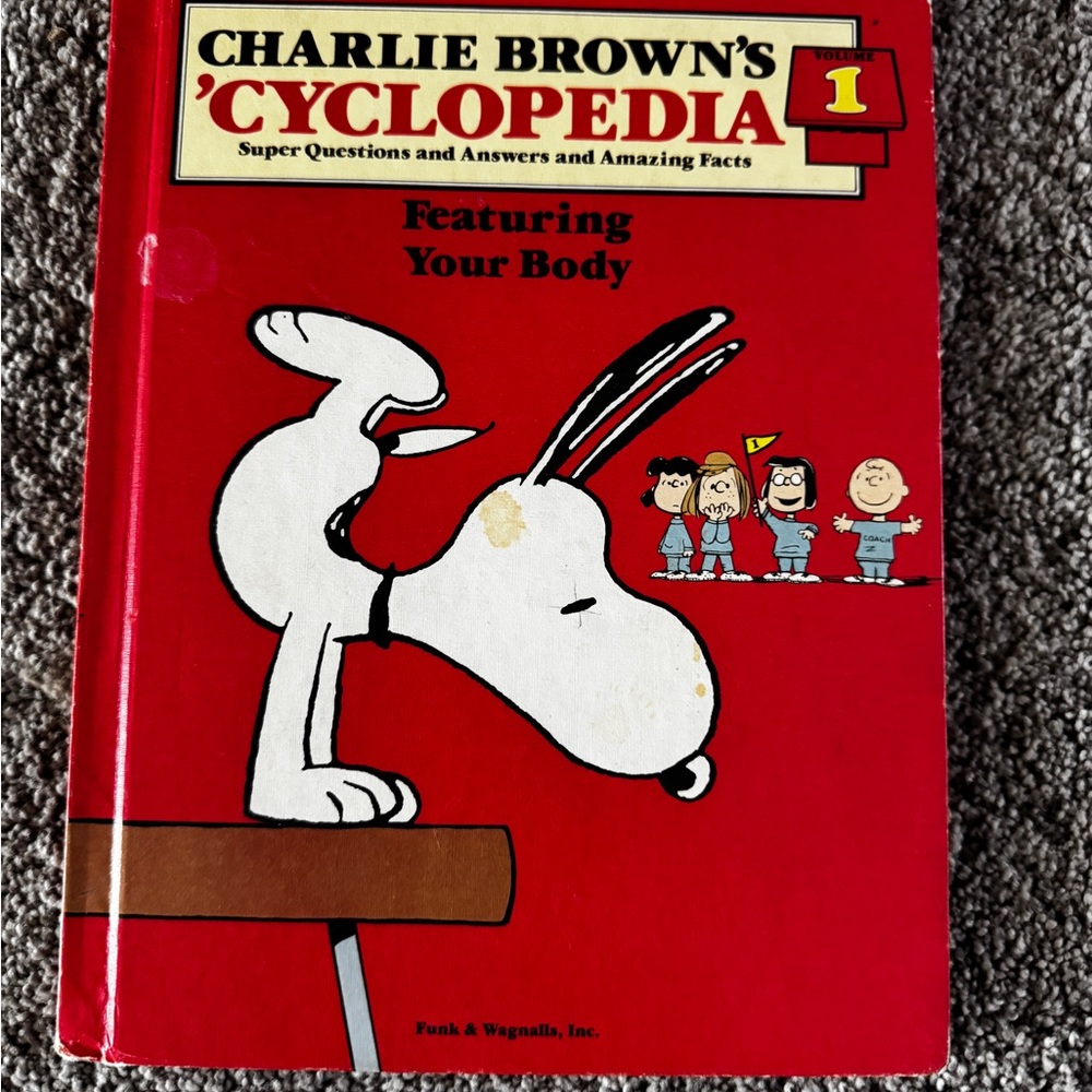 Vintage 1980 Charlie Brown's ‘Cyclopedia Volume 1